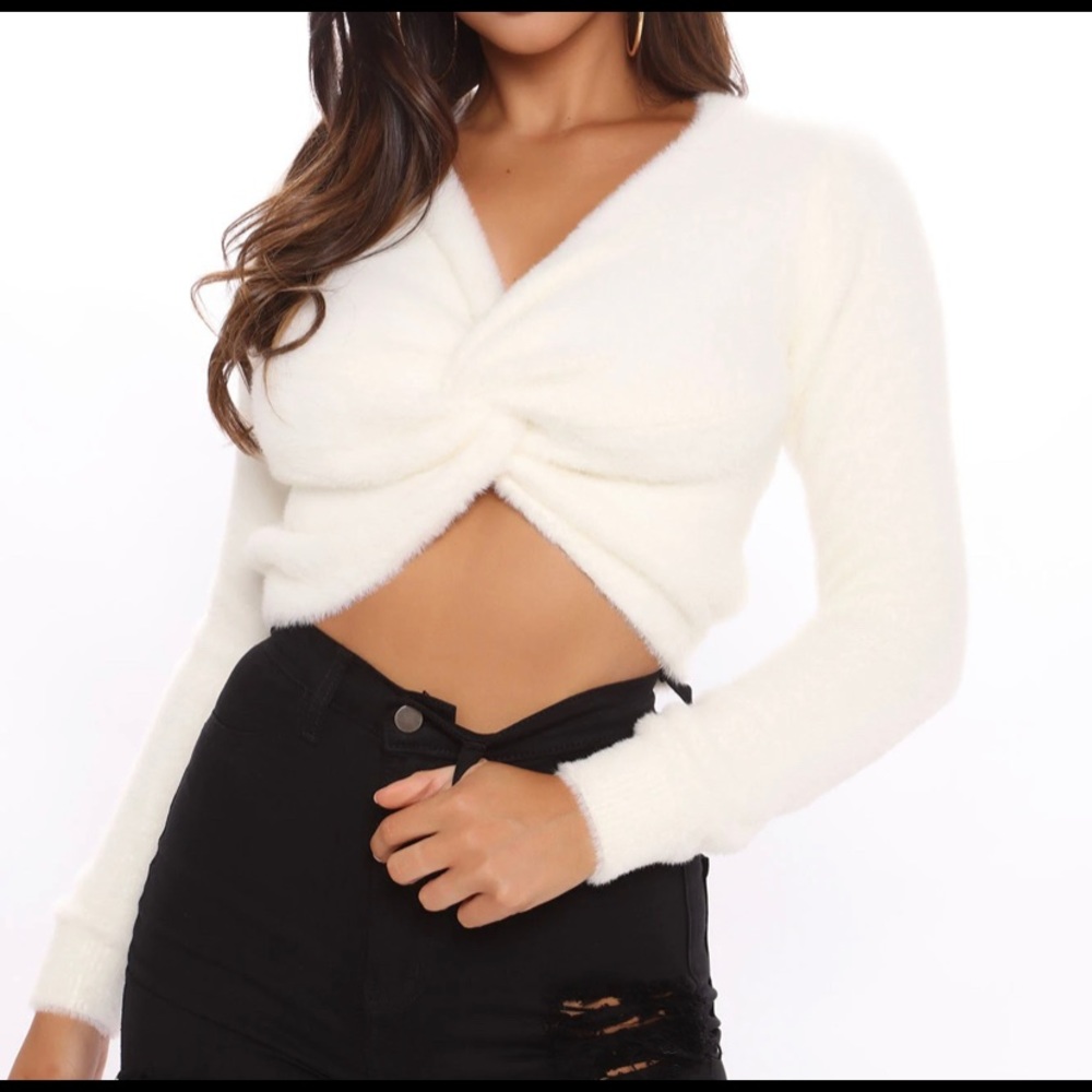Akita White fuzzy knot crop sweater